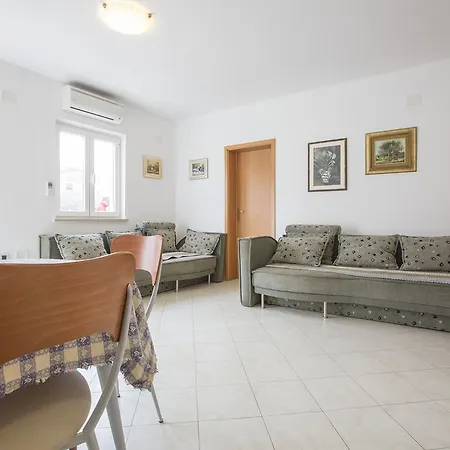 Appartement Dijana *